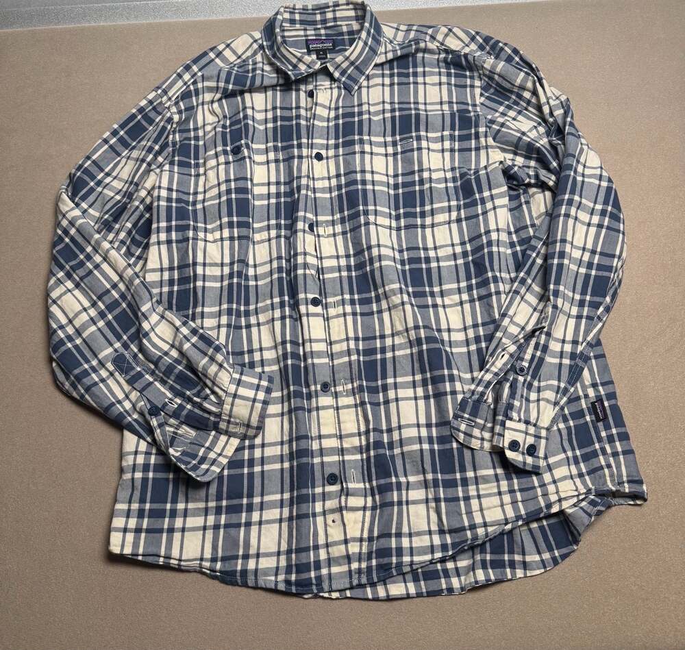 Patagonia Men's Long Sleeve Organic Cotton Plaid Button Up Shirt
